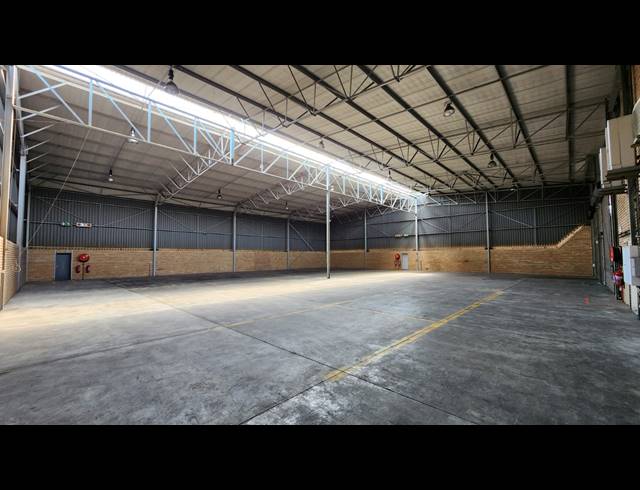 1,235M² WAREHOUSE FOR SALE IN SPARTAN